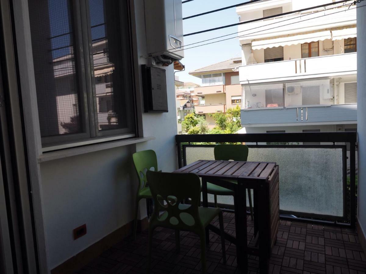 Montesilvano MarinaLa Casa Sul Mareアパートメント エクステリア 写真